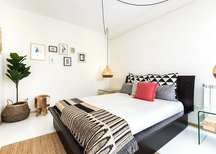 By The Sea With Large Private Terrace 아파트 *