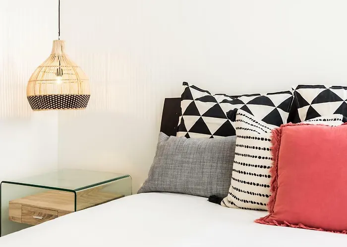 By The Sea With Large Private Terrace 아파트 *